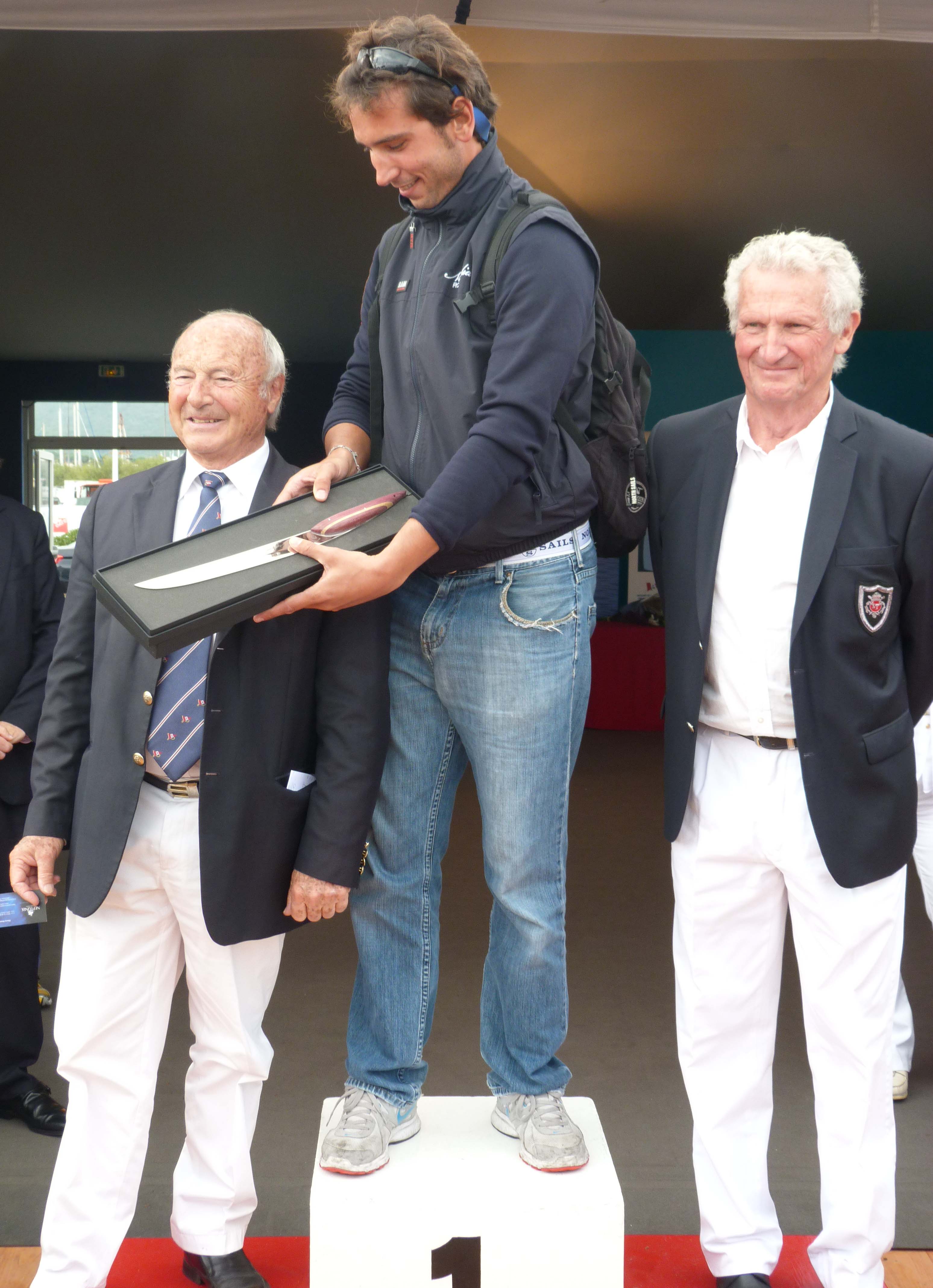 Levée du Sabre Tuiga — Trophée de la Ville de Saint-Tropez 2013 — Neptunia